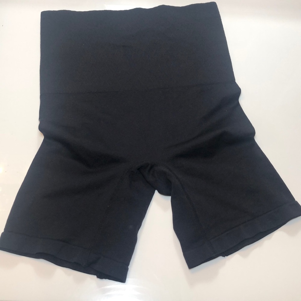 Gloria Vanderbilt High-Waist Black Shapewear Shorts